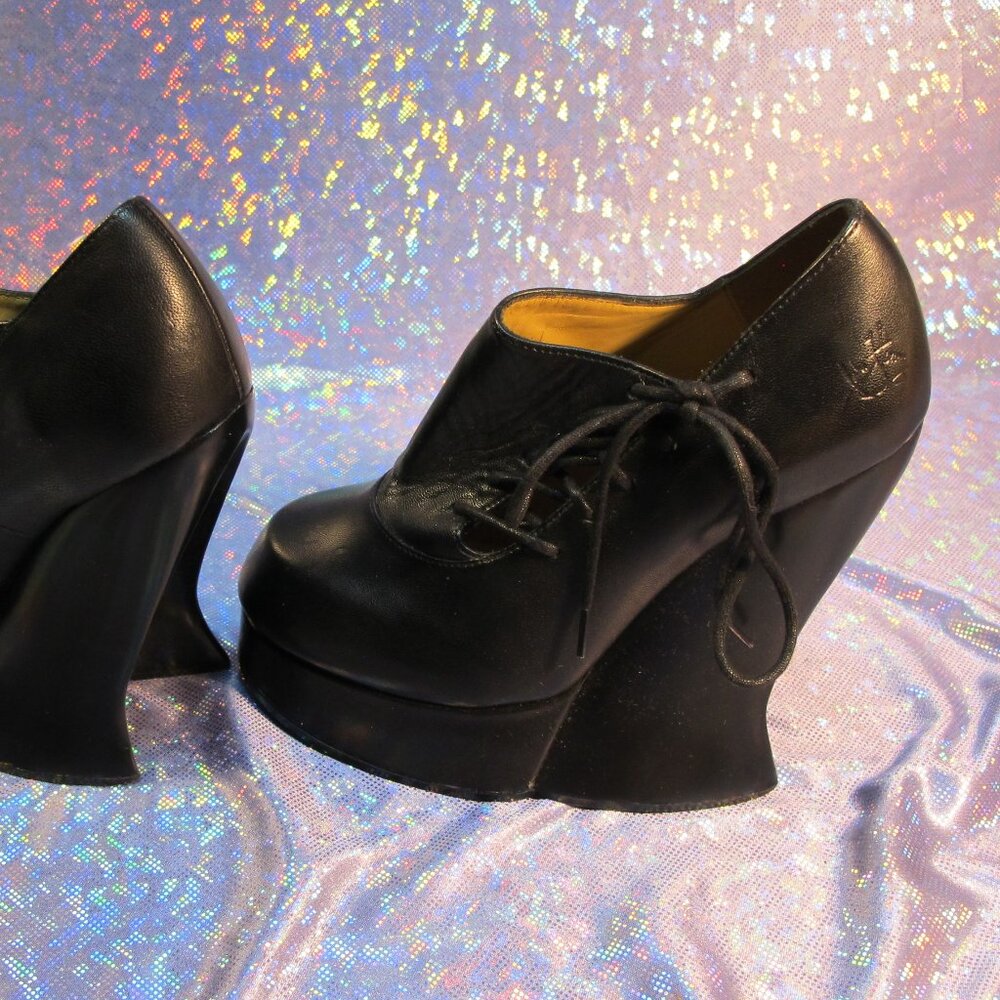 John Fluevog Ultra Vog Grand National Platform Side Lace Shoe Size 7 Black Goth